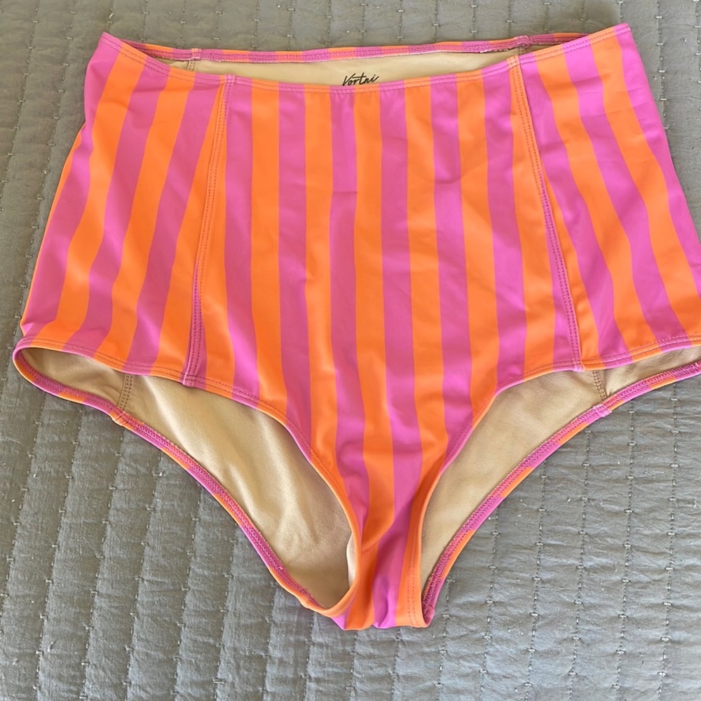 Kortni Jeane NWT High Waist Bottoms. Pink Orange stripe. Large.